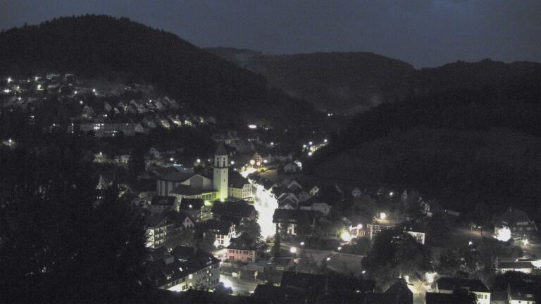 Dieses Bild zeigt eine Webcam-Aufnahme von Ottenhöfen, aufgenommen am Freitag, den 28.08.2026 um 05:50 Uhr