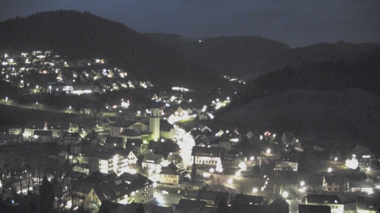 Dieses Bild zeigt eine Webcam-Aufnahme von Ottenhöfen, aufgenommen am Mittwoch, den 24.12.2025 um 17:20 Uhr