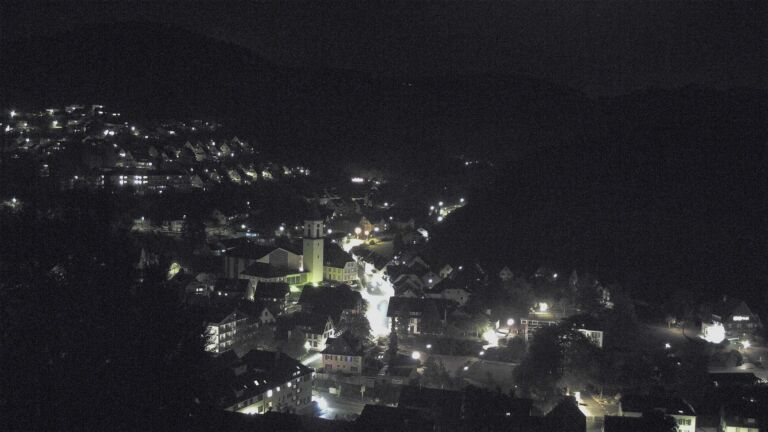 Dieses Bild zeigt eine Webcam-Aufnahme von Ottenhöfen, aufgenommen am Sonntag, den 04.10.2026 um 22:00 Uhr