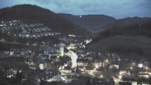Dieses Bild zeigt eine Webcam-Aufnahme von Ottenhöfen, aufgenommen am Freitag, den 10.04.2026 um 06:10 Uhr