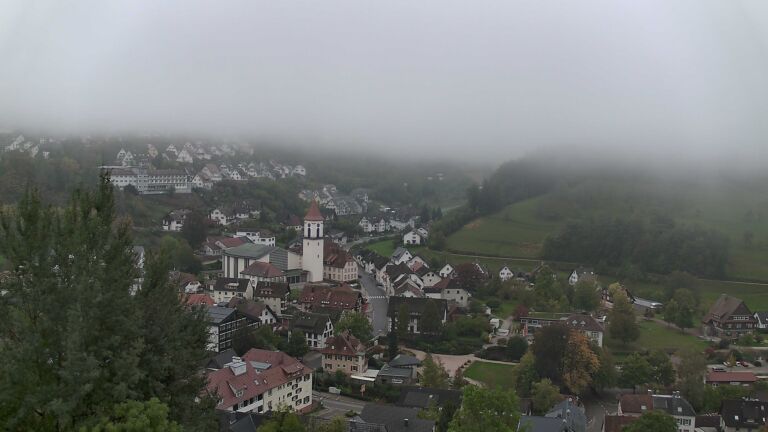 Dieses Bild zeigt eine Webcam-Aufnahme von Ottenhöfen, aufgenommen am Sonntag, den 18.10.2026 um 10:40 Uhr