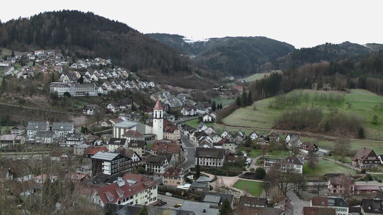 Dieses Bild zeigt eine Webcam-Aufnahme von Ottenhöfen, aufgenommen am Samstag, den 28.03.2026 um 07:20 Uhr