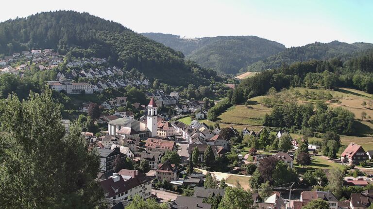Dieses Bild zeigt eine Webcam-Aufnahme von Ottenhöfen, aufgenommen am Donnerstag, den 09.07.2026 um 09:30 Uhr