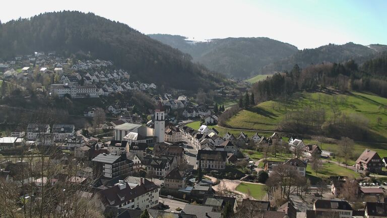 Dieses Bild zeigt eine Webcam-Aufnahme von Ottenhöfen, aufgenommen am Donnerstag, den 02.04.2026 um 10:30 Uhr