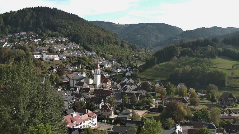 Dieses Bild zeigt eine Webcam-Aufnahme von Ottenhöfen, aufgenommen am Samstag, den 03.10.2026 um 16:10 Uhr