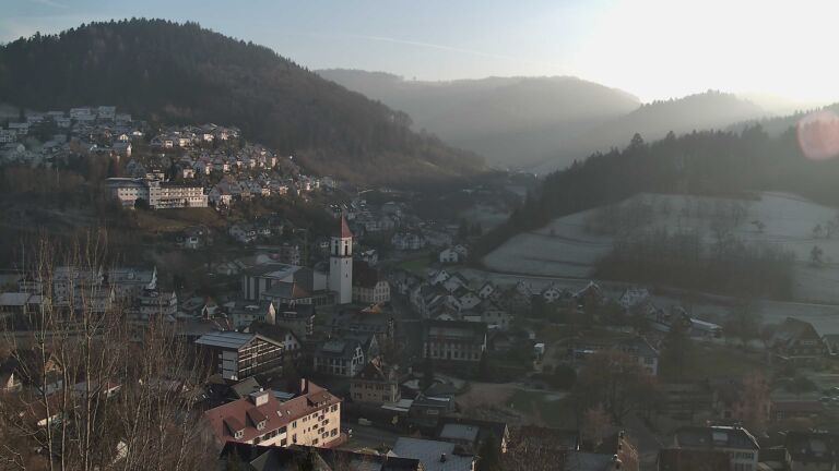 Dieses Bild zeigt eine Webcam-Aufnahme von Ottenhöfen, aufgenommen am Samstag, den 27.12.2025 um 15:10 Uhr