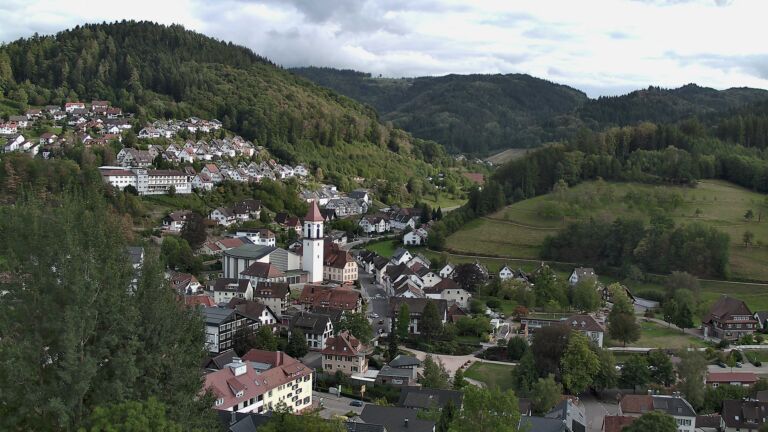 Dieses Bild zeigt eine Webcam-Aufnahme von Ottenhöfen, aufgenommen am Mittwoch, den 09.09.2026 um 18:00 Uhr