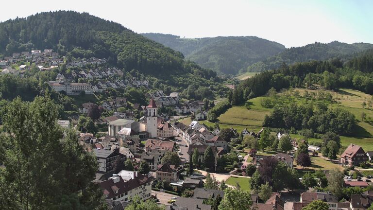 Dieses Bild zeigt eine Webcam-Aufnahme von Ottenhöfen, aufgenommen am Dienstag, den 26.05.2026 um 10:20 Uhr