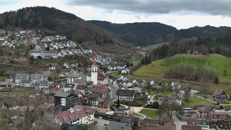 Dieses Bild zeigt eine Webcam-Aufnahme von Ottenhöfen, aufgenommen am Montag, den 16.03.2026 um 12:10 Uhr