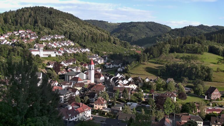 Dieses Bild zeigt eine Webcam-Aufnahme von Ottenhöfen, aufgenommen am Mittwoch, den 17.06.2026 um 19:50 Uhr