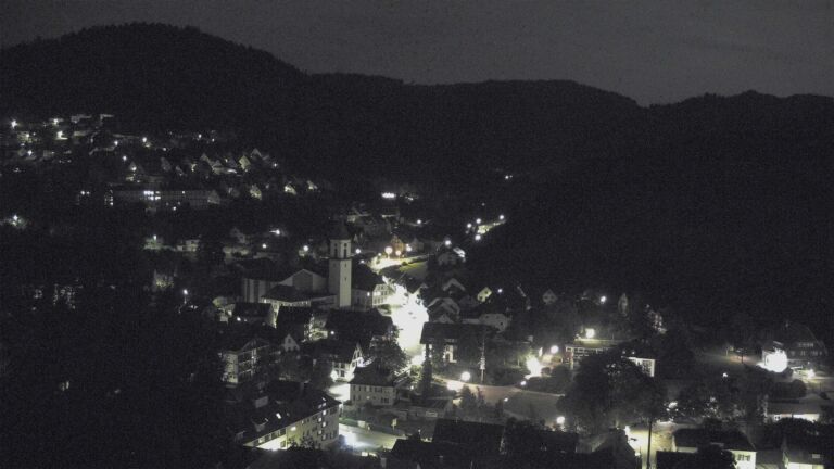 Dieses Bild zeigt eine Webcam-Aufnahme von Ottenhöfen, aufgenommen am Samstag, den 27.06.2026 um 00:30 Uhr