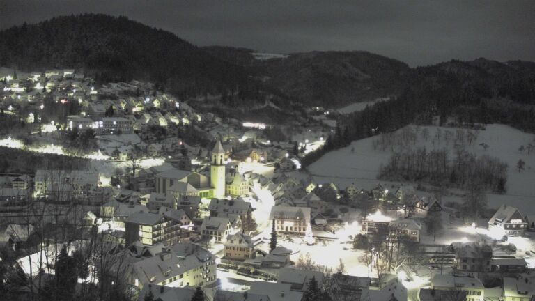 Dieses Bild zeigt eine Webcam-Aufnahme von Ottenhöfen, aufgenommen am Sonntag, den 04.01.2026 um 05:30 Uhr