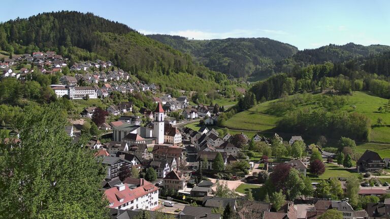 Dieses Bild zeigt eine Webcam-Aufnahme von Ottenhöfen, aufgenommen am Mittwoch, den 29.04.2026 um 16:40 Uhr