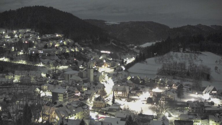 Dieses Bild zeigt eine Webcam-Aufnahme von Ottenhöfen, aufgenommen am Montag, den 05.01.2026 um 00:30 Uhr
