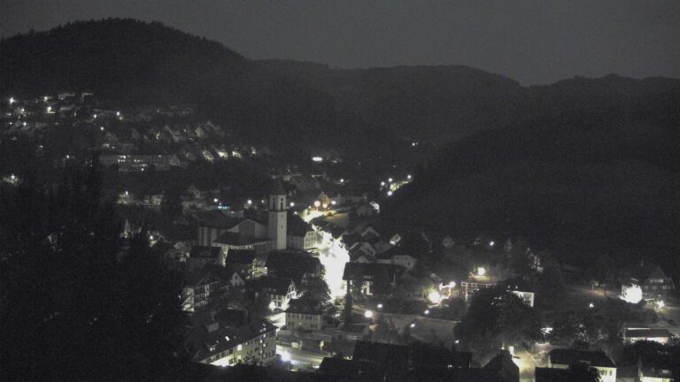 Dieses Bild zeigt eine Webcam-Aufnahme von Ottenhöfen, aufgenommen am Freitag, den 28.08.2026 um 04:00 Uhr