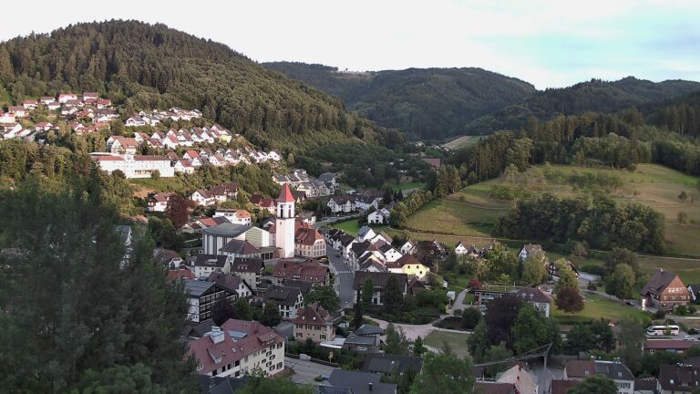 Dieses Bild zeigt eine Webcam-Aufnahme von Ottenhöfen, aufgenommen am Dienstag, den 07.07.2026 um 20:40 Uhr