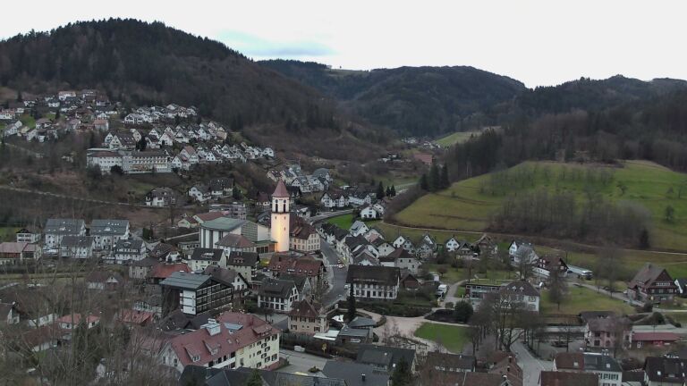 Dieses Bild zeigt eine Webcam-Aufnahme von Ottenhöfen, aufgenommen am Montag, den 23.02.2026 um 17:50 Uhr