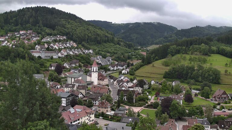 Dieses Bild zeigt eine Webcam-Aufnahme von Ottenhöfen, aufgenommen am Dienstag, den 09.06.2026 um 12:20 Uhr