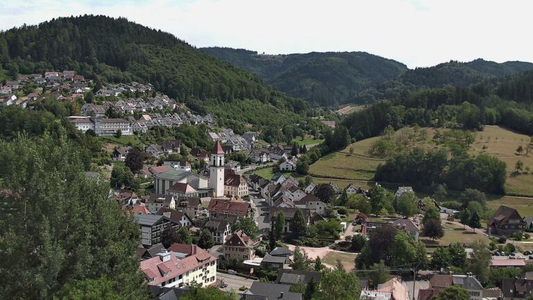 Dieses Bild zeigt eine Webcam-Aufnahme von Ottenhöfen, aufgenommen am Dienstag, den 14.07.2026 um 15:20 Uhr