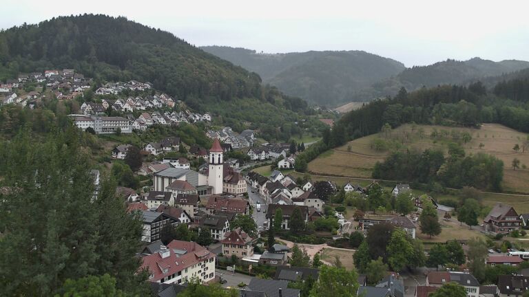 Dieses Bild zeigt eine Webcam-Aufnahme von Ottenhöfen, aufgenommen am Dienstag, den 25.08.2026 um 09:50 Uhr
