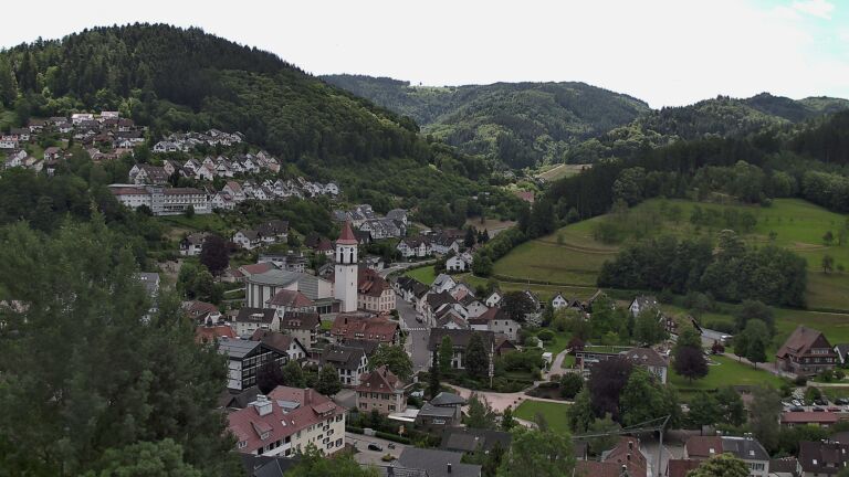 Dieses Bild zeigt eine Webcam-Aufnahme von Ottenhöfen, aufgenommen am Sonntag, den 14.06.2026 um 12:10 Uhr