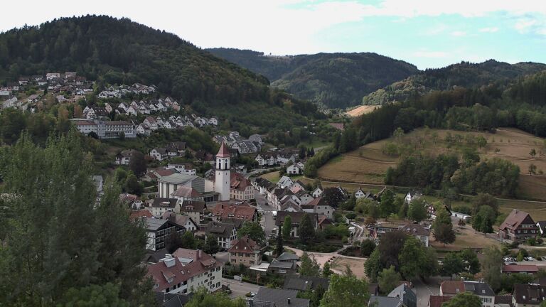 Dieses Bild zeigt eine Webcam-Aufnahme von Ottenhöfen, aufgenommen am Mittwoch, den 19.08.2026 um 09:30 Uhr