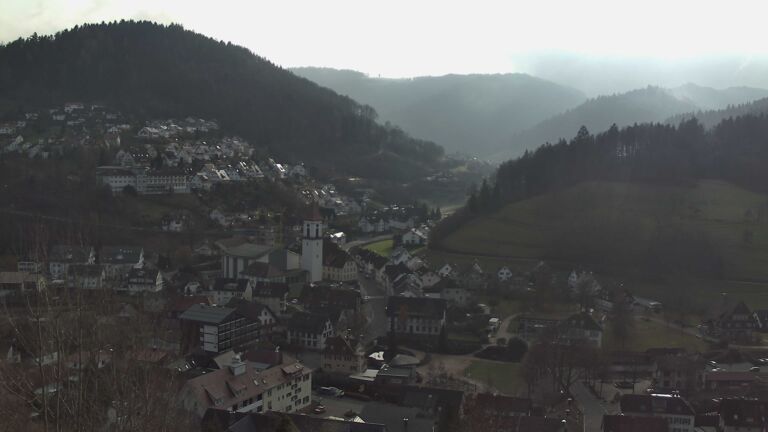 Dieses Bild zeigt eine Webcam-Aufnahme von Ottenhöfen, aufgenommen am Dienstag, den 23.12.2025 um 12:30 Uhr