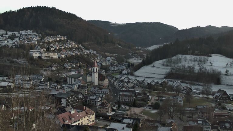 Dieses Bild zeigt eine Webcam-Aufnahme von Ottenhöfen, aufgenommen am Donnerstag, den 01.01.2026 um 15:30 Uhr