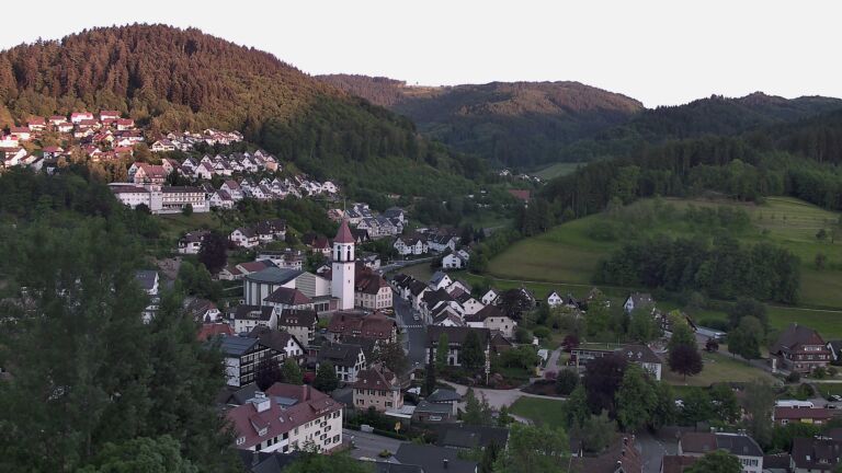 Dieses Bild zeigt eine Webcam-Aufnahme von Ottenhöfen, aufgenommen am Freitag, den 22.05.2026 um 20:50 Uhr
