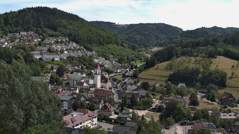 Dieses Bild zeigt eine Webcam-Aufnahme von Ottenhöfen, aufgenommen am Mittwoch, den 22.07.2026 um 15:20 Uhr