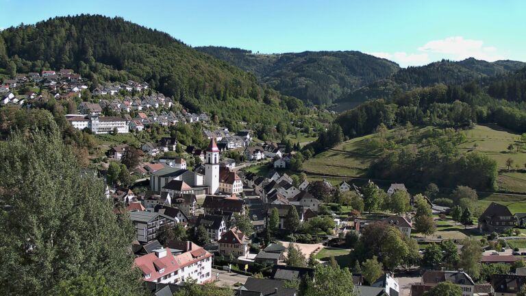 Dieses Bild zeigt eine Webcam-Aufnahme von Ottenhöfen, aufgenommen am Samstag, den 12.09.2026 um 16:20 Uhr