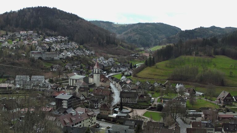 Dieses Bild zeigt eine Webcam-Aufnahme von Ottenhöfen, aufgenommen am Mittwoch, den 25.03.2026 um 17:20 Uhr