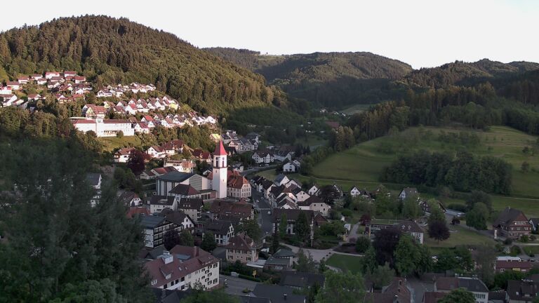 Dieses Bild zeigt eine Webcam-Aufnahme von Ottenhöfen, aufgenommen am Donnerstag, den 28.05.2026 um 20:40 Uhr