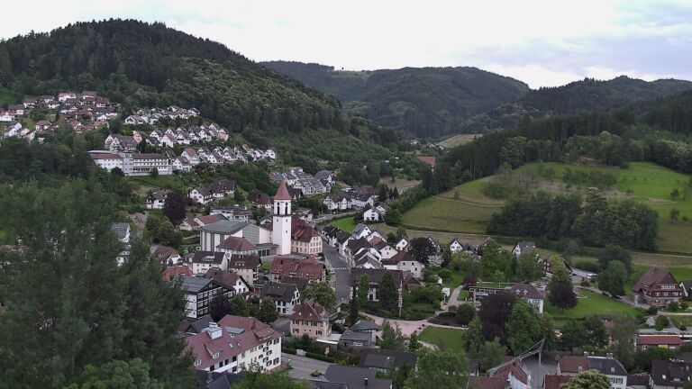 Dieses Bild zeigt eine Webcam-Aufnahme von Ottenhöfen, aufgenommen am Dienstag, den 16.06.2026 um 20:40 Uhr