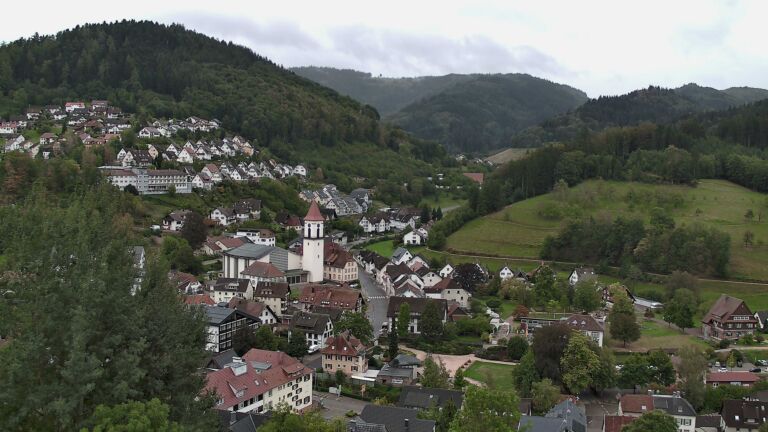 Dieses Bild zeigt eine Webcam-Aufnahme von Ottenhöfen, aufgenommen am Freitag, den 18.09.2026 um 14:30 Uhr