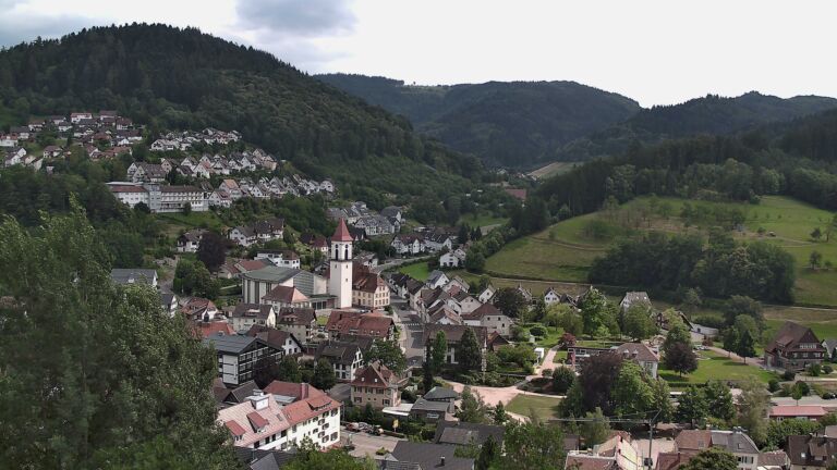 Dieses Bild zeigt eine Webcam-Aufnahme von Ottenhöfen, aufgenommen am Dienstag, den 30.06.2026 um 15:40 Uhr