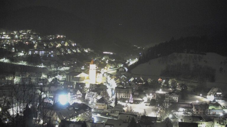 Dieses Bild zeigt eine Webcam-Aufnahme von Ottenhöfen, aufgenommen am Donnerstag, den 08.01.2026 um 19:30 Uhr