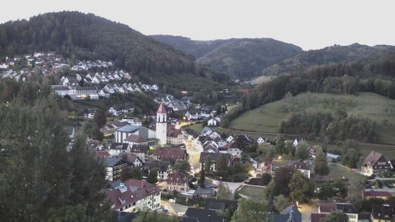 Dieses Bild zeigt eine Webcam-Aufnahme von Ottenhöfen, aufgenommen am Freitag, den 25.09.2026 um 06:50 Uhr