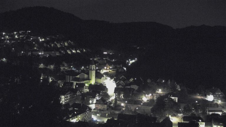 Dieses Bild zeigt eine Webcam-Aufnahme von Ottenhöfen, aufgenommen am Donnerstag, den 27.08.2026 um 05:00 Uhr