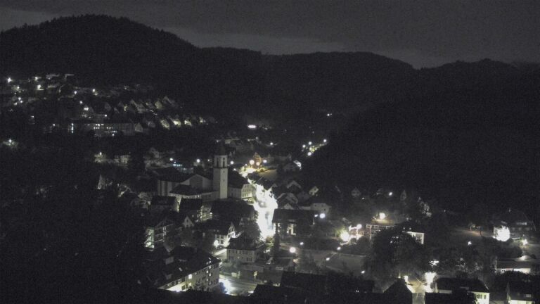 Dieses Bild zeigt eine Webcam-Aufnahme von Ottenhöfen, aufgenommen am Freitag, den 28.08.2026 um 01:30 Uhr