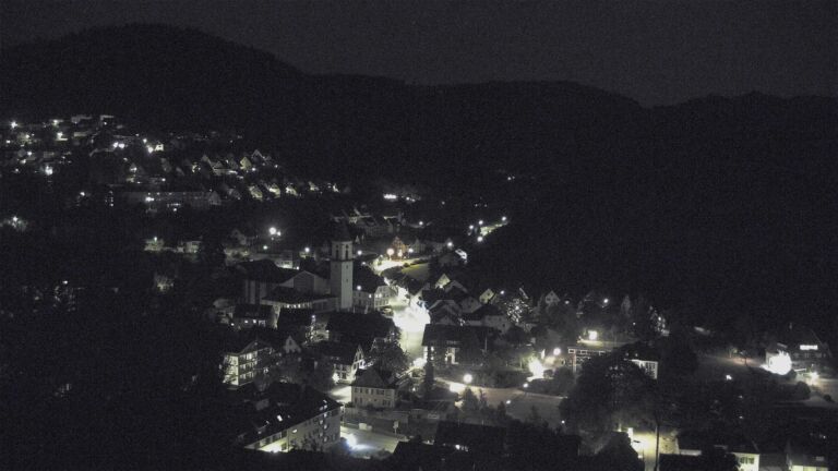 Dieses Bild zeigt eine Webcam-Aufnahme von Ottenhöfen, aufgenommen am Montag, den 13.07.2026 um 23:00 Uhr