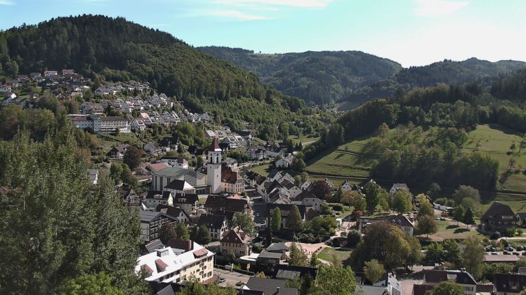Dieses Bild zeigt eine Webcam-Aufnahme von Ottenhöfen, aufgenommen am Samstag, den 26.09.2026 um 14:50 Uhr