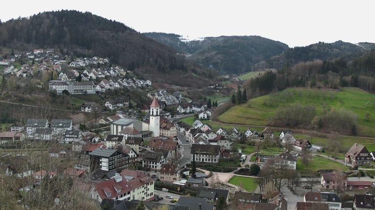 Dieses Bild zeigt eine Webcam-Aufnahme von Ottenhöfen, aufgenommen am Samstag, den 28.03.2026 um 08:00 Uhr