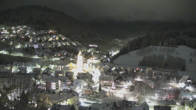 Dieses Bild zeigt eine Webcam-Aufnahme von Ottenhöfen, aufgenommen am Freitag, den 02.01.2026 um 20:20 Uhr