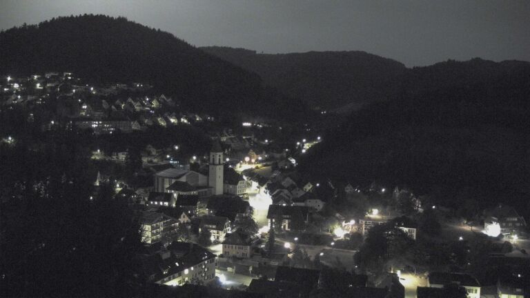 Dieses Bild zeigt eine Webcam-Aufnahme von Ottenhöfen, aufgenommen am Donnerstag, den 27.08.2026 um 23:00 Uhr