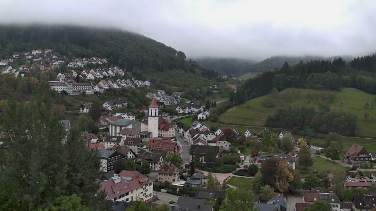 Dieses Bild zeigt eine Webcam-Aufnahme von Ottenhöfen, aufgenommen am Sonntag, den 18.10.2026 um 14:20 Uhr