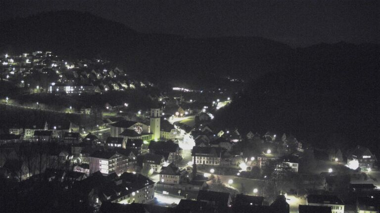 Dieses Bild zeigt eine Webcam-Aufnahme von Ottenhöfen, aufgenommen am Dienstag, den 14.04.2026 um 21:30 Uhr