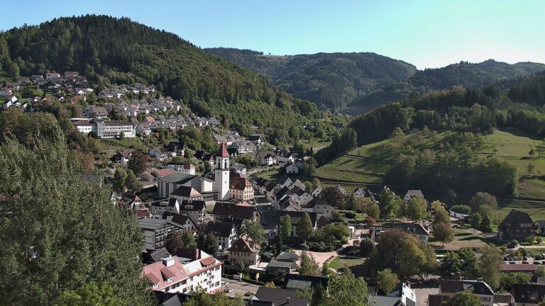 Dieses Bild zeigt eine Webcam-Aufnahme von Ottenhöfen, aufgenommen am Freitag, den 25.09.2026 um 15:50 Uhr