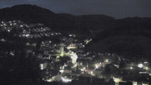 Dieses Bild zeigt eine Webcam-Aufnahme von Ottenhöfen, aufgenommen am Montag, den 18.05.2026 um 22:00 Uhr