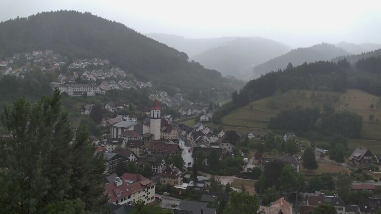 Dieses Bild zeigt eine Webcam-Aufnahme von Ottenhöfen, aufgenommen am Freitag, den 17.07.2026 um 20:50 Uhr